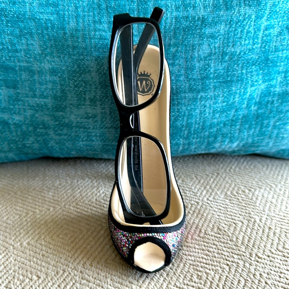 EYEGLASS Fun High Heel holder/display